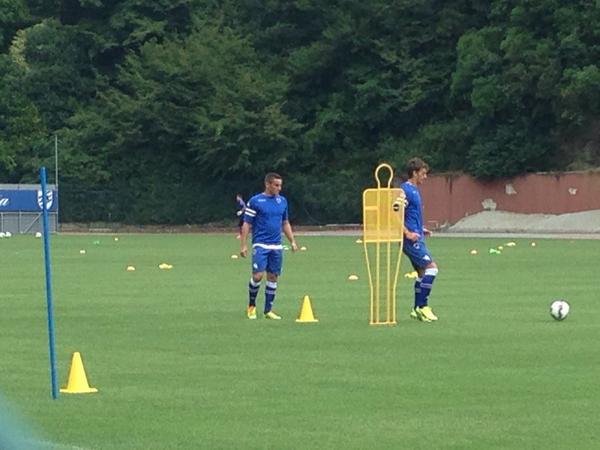 MarcoBovicelli's tweet photo. @gonzabergessio già in campo al #Mugnaini : le foto #Sampdoria #Bergessio #Genova #News http://t.co/FRyw1OASob