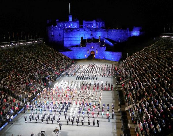 edinspotlight's tweet photo. Still saying 'wow' to ourselves after seeing the incredible 2014 @edinburghtattoo last night http://t.co/jgYdyGdRmH