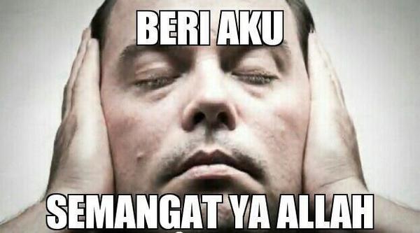 SentapPehal's tweet image. Abah : Exam ni buat leklok
Mak : Result kena gempak
Kakak : Fail aku tembak hang
Abang : Senang je exam form 3

Me :
