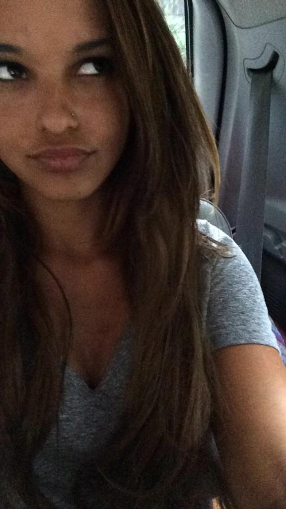 BeachesMa's tweet photo. “@iLikeMixedGirIs: ladies quote with a selfie! *must be following to get retweeted*” http://t.co/nVvTUzAHoJ