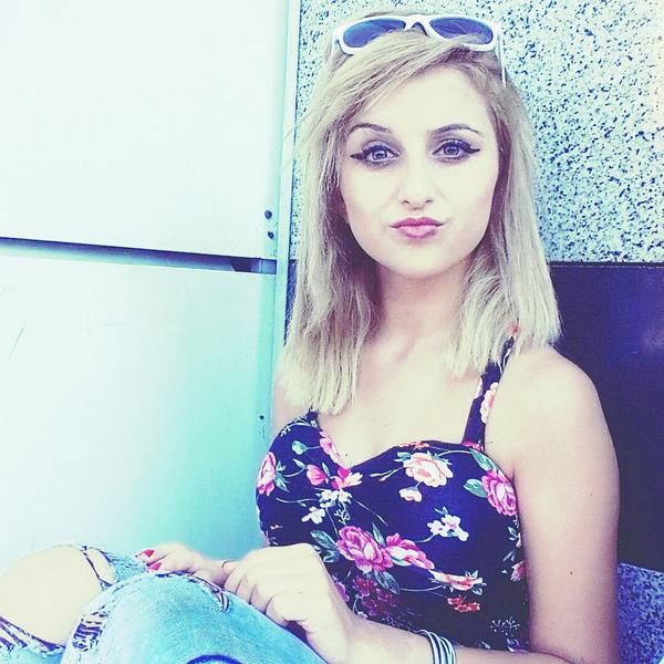 Tugbagulerrr's tweet photo. http://t.co/glYnOC8ofa