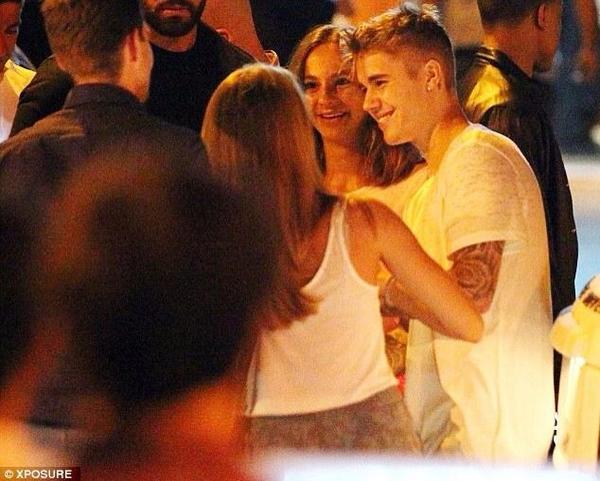 sourpatchdrxw's tweet photo. such a cutie

#MTVHottest Justin Bieber 
#BestFandom2014 Beliebers http://t.co/9hEATRytVP