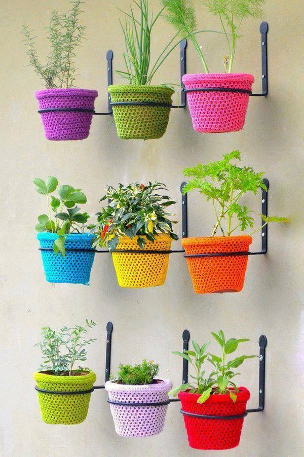 Mais cor e charme para os vasos de plantas. Gostou da #ideia?