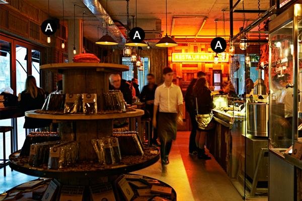 ResBarDesign's tweet photo. http://t.co/RDzKN7Ekhz provided all the fabulous lighting for @Rabot1745 #rabdweek http://t.co/4Mka44qZbZ