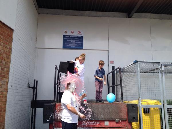 Row2297's tweet image. Gunge the Manager was a blast !  Well done to all involved #diabetesUK