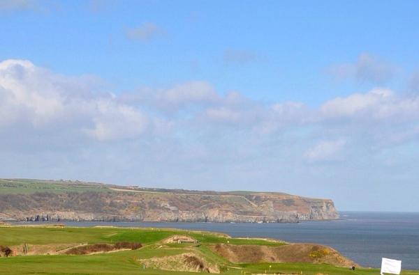 WhitbyGolfClub's tweet photo. @VisitWhitby the 6th and 7th holes at @WhitbyGolfClub http://t.co/uFlIQv28nk