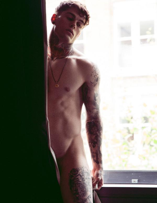 Wilhelmina's tweet image. THE CURTAIN CALL -- #ModelCode demonstrated by #StephenJames. instagram.com/p/rKcen6qTbL/