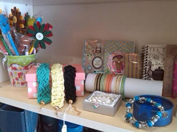 RosayChocolate's tweet photo. Pulseritas y otras cositas http://t.co/9YSLvDs06W