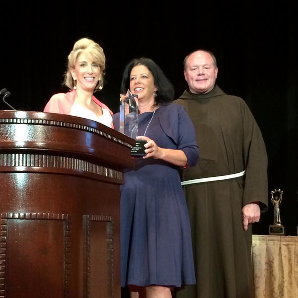 Congratulations to our President Karen Murray for receiving the 2014 Women of Valor Macy's Community Star Award!