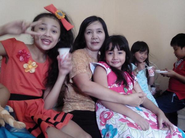 Aku n tan ita jg temen2 di management #