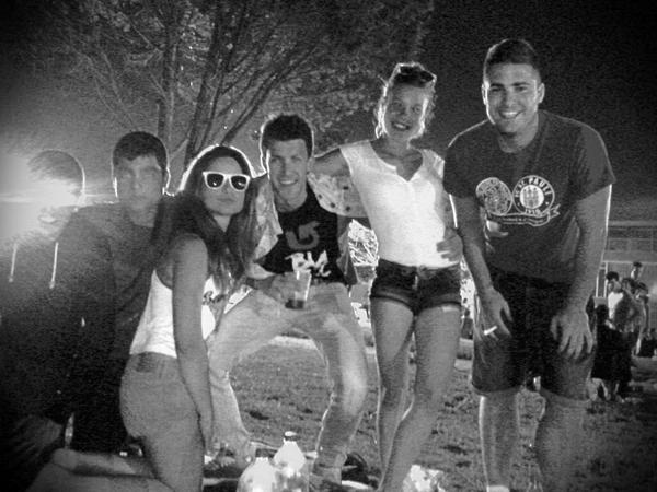 Nataliazubi's tweet photo. Miss niñitoooss @77Santxez @BorjaTruli #nuñez #ale y mi niña @souffich Nojeeeeando http://t.co/zvqnA94dxV