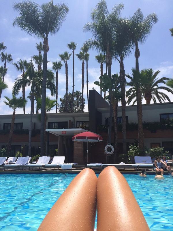 BunBrida's tweet photo. Wishing I could freeze time, I never wanna leave this place. #lalaland #la #hollywood #roosevelt #rooseveltpool http://t.co/V6SahEi7mH