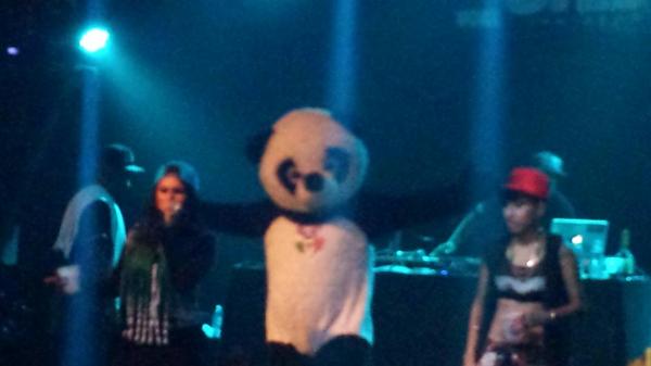 RayPanda89's tweet photo. @SnowThaProduct Amazing!!! Aint no bitch touching Snow in the industry or underground. Keep it up Snow your the Shit http://t.co/WY0Mk8gt2D