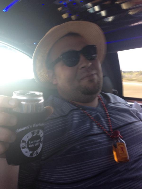 TweetRobercik's tweet photo. Rockford ---> ORD #OllmannVegas #BlackedOut #Uber http://t.co/0QZkR1BxYb