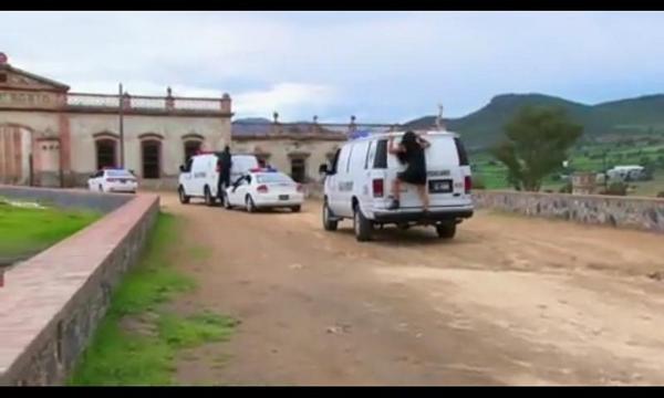 FabiiArenass's tweet image. #Cap55 de #LaGata @DanArenas @MaiteOficial 
#Pablo en peligro, hay un botin en la carcel,  #Esme va a a ver a su amor