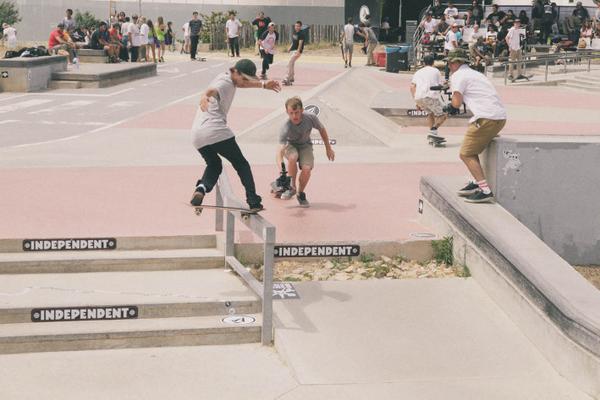 Volcom's tweet image. Finals are on! Watch live now the top 10 finalists from the 2014 Volcom Damn Am: vol.cm/1rcRFH9