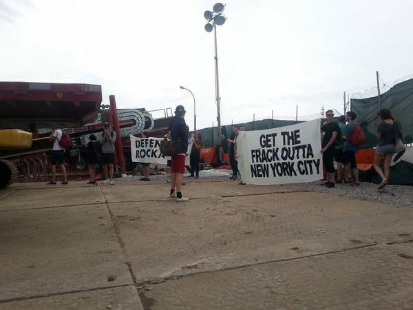 nonewnormal's tweet image. On Saturday we shut down construction of the Rockaway Pipeline. More info: fb.com/norockawaypipe… #DefendRockaway