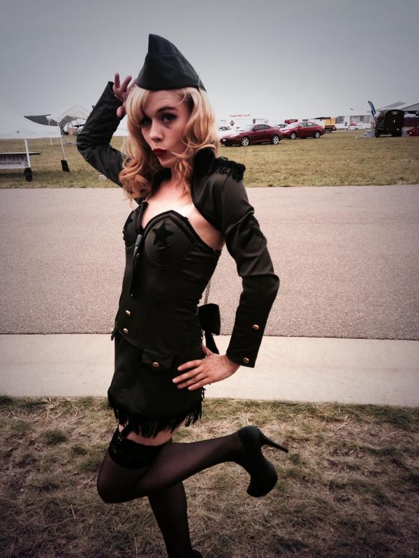 ThePCReviewBlog's tweet image. 1940s pinup shoot yesterday! So fun