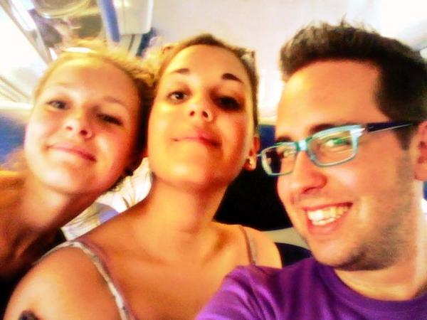 MarcoKoisuru's tweet photo. Welcome back! @chiamuso &amp; Giulia <3 http://t.co/R94nVb9oAm