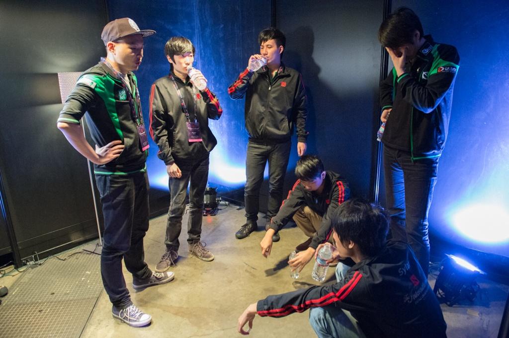 BtAT2EoCUAAQGwP.jpg:large