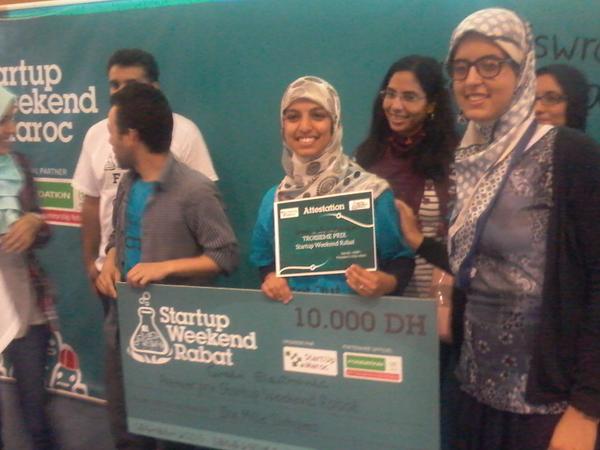 Startup_Morocco's tweet photo. 1er prix Green Electro Link @Chaymae17star @HoudaThn @KAbdeljalil @Boushy_ @ELMAHRADBadr #swrabat #startupmaroc http://t.co/H29Ou0Tp4v