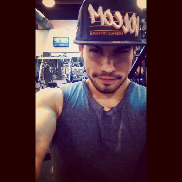 MarioDeRossi's tweet photo. I want to inspire people. I want someone to look at me and say "Because of you I didn't give up." http://t.co/DPy7kUcZve