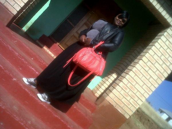 MfezyWww's tweet photo. Ppl help us if u see lady.  Cll us is missing 0838766990 http://t.co/cGCxmNsAYx