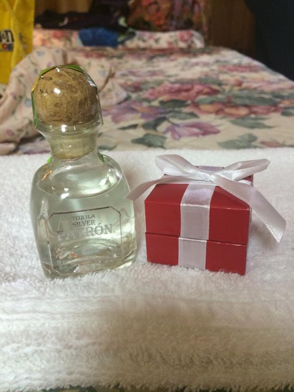 carolinecatino's tweet photo. the sweetest most amazing 21st gift from the sweetest most amazing bestie #ASLforever #OCtradish @joyceekwonn http://t.co/qL89RDTqAr