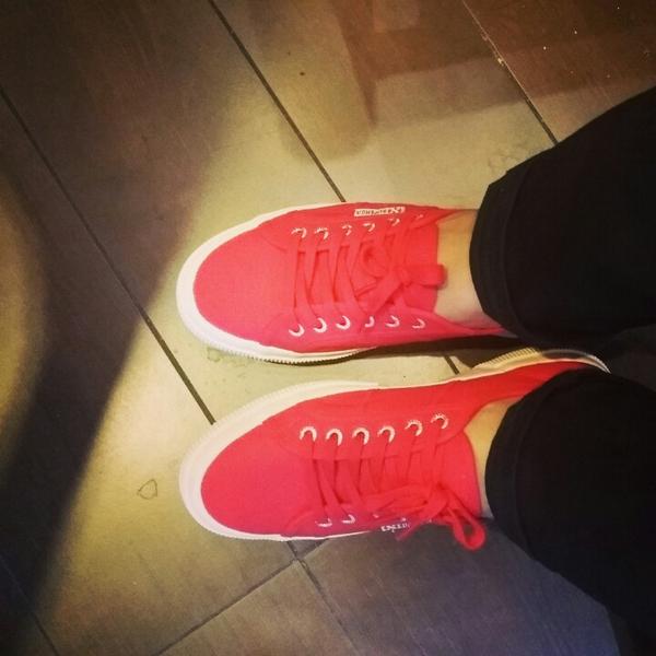 CrashOvernide's tweet photo. 야호! 빨강 수페르가 :D http://t.co/fYgycDVg6X