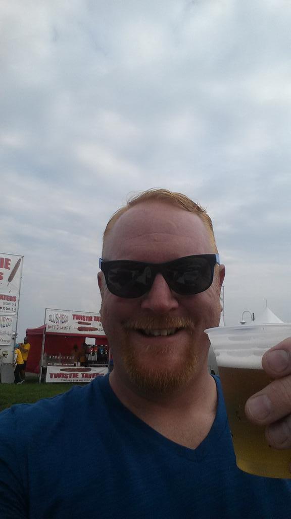 StephenDostal's tweet photo. #postyourtoast #goodbeermovement Burlington beer festival @CoolBeerBrewCo http://t.co/SaaDhPcG55