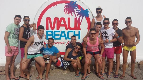 Borjitabelmonte's tweet photo. Finde increíble! Grandes personas y buenos amigos.😝 http://t.co/Zn4BXnfc6n