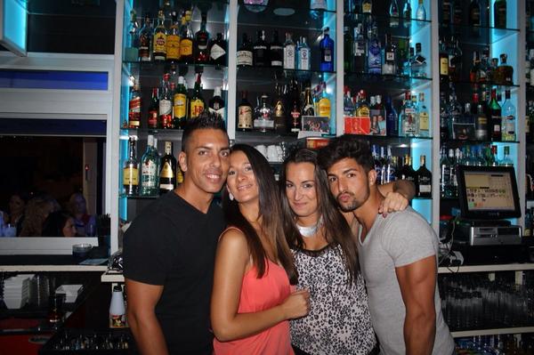 PubPandora's tweet photo. Buena noche en @PubPandora !! Os esperamos el próximo fin de semana!! http://t.co/tEa4uI1g1y