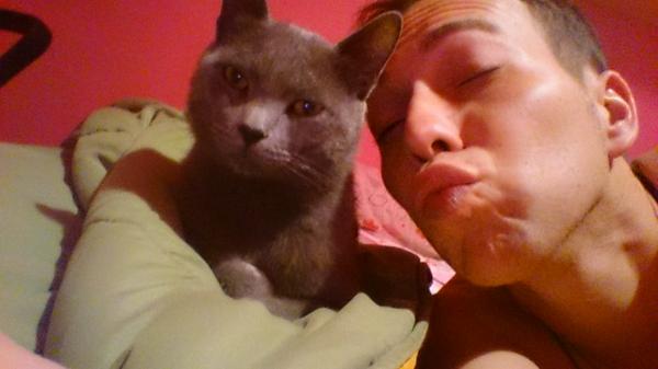 PacoGranadoss's tweet photo. Me voi a dormir con mi peor pesadilla xD http://t.co/GvirZDAXhR