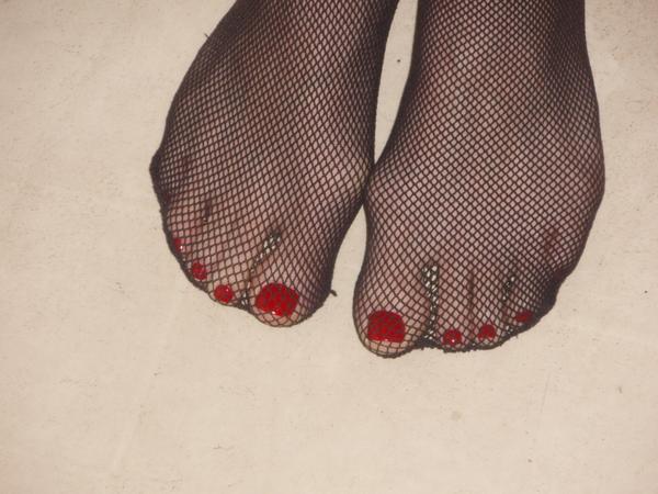 SexInBoston's tweet photo. RT if you need #foot #worship #footfetish http://t.co/w8yFmn6dTh http://t.co/3gak56aOzk