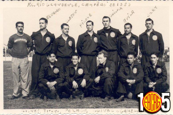 FCRiograndense's tweet photo. Colaboração de Nilo Dias. Time campeão de 1953!  #105anosdeteimosia http://t.co/tHf9DQTyPD