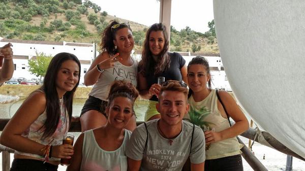 Espitonwer's tweet photo. "@juancargalloso: Muuy Buenaas nochees!! 🎊 http://t.co/TxaQrH39V9"