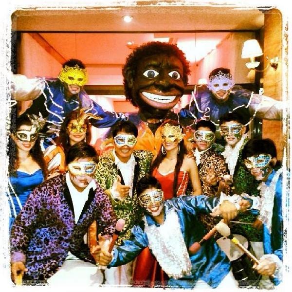HORALOCABOLIVIA's tweet photo. Show #tematica #venezia #laoriginalhoraloca http://t.co/5cglqZUYCo