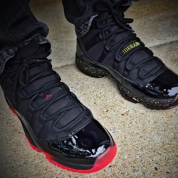 SickestKickz's tweet photo. Rt for right fav for left http://t.co/8hJ0pv4NFy