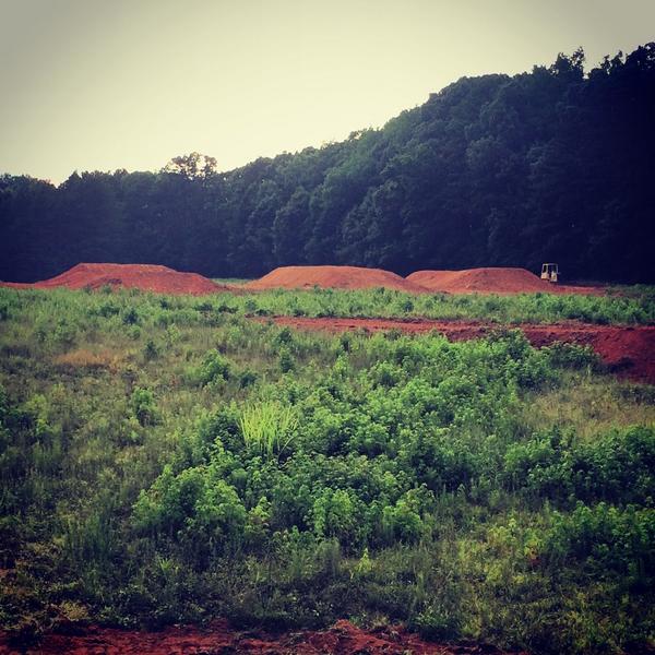 RamTraxDesign's tweet photo. Our next build has began and let me tell you best one yet. Place is incredible dirt is amazing.. ##RamTrax http://t.co/aAKeBf7W9F