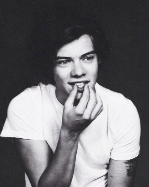 Noah (@fckxnghim) on Twitter photo 