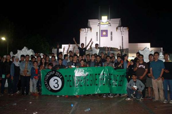 AboutCirebonID's tweet photo. RT @febyTW_: #3RELATIONSHIP2014 SUKSES!! @InfoSMANTA @SmantaCrb http://t.co/UIYFMnoHit