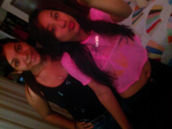 EmmaRamirez02's tweet photo. Me And Mi Mah @ScarlettBatista http://t.co/V4hcJdWOiU