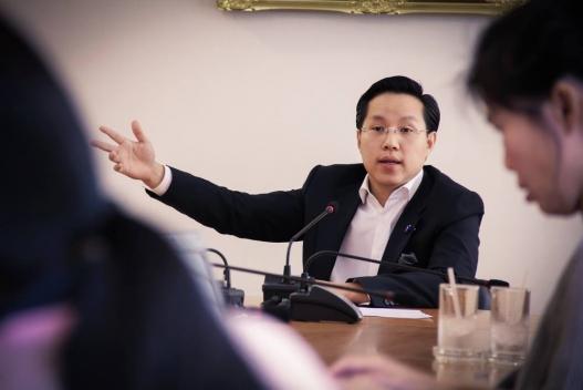 democratTH's tweet photo. “อรรถวิชช์ สุวรรณภักดี” เชื่อ จะเปลี่ยนรูปแบบภาษีครั้งยิ่งใหญ่ ต้องปฏิรูป BOI http://t.co/o7jT7WYtKf #DemocratTH http://t.co/lAdlL6cPc4