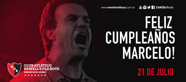 Hoy cumple 59 años Marcelo Bielsa. ¡Feliz cumpleaños ídolo! #DíaDelAmigoLeproso on.fb.me/1p6B6uR
