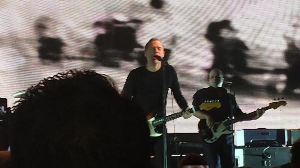Teksh's tweet photo. Brilliant night with Bryan Adams #thconvention2014 http://t.co/gmmKNVghKP