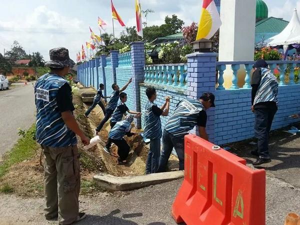 BSKN di Kluang bsama DS <a href="/HishammuddinH2O/">Hishammuddin Hussein 🇲🇾</a> <a href="/NoorEhsanuddin/">Noor Ehsanuddin</a> <a href="/zeekay15/">Kucing Gebu</a> <a href="/cecilia5426/">CECILIA RAJ</a> <a href="/sinjukuyap/">sinjuku</a> <a href="/ismailsyah24/">ismail adam</a> <a href="/TajulRazi/">TRUST</a>