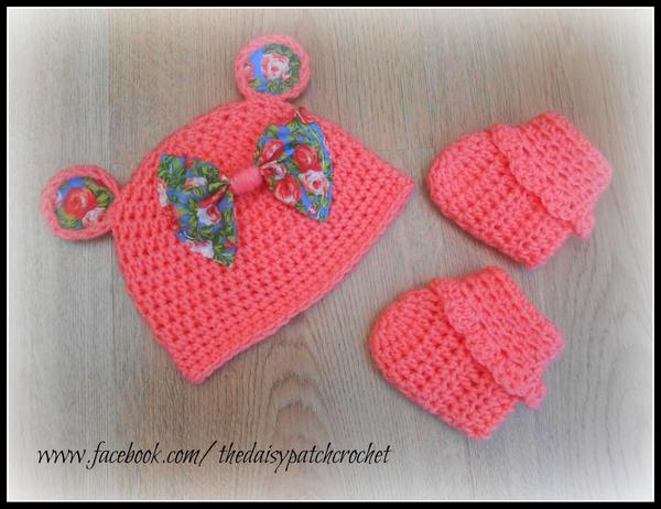 The_Daisy_Patch's tweet photo. #Crochet hat &amp; booties set.Available &amp; ready to post in 0-3mths.€14 + p&amp;p.DM to order #newbaby #gift http://t.co/yqB4yDWxqc
