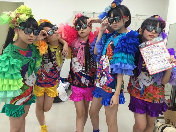 Ex たこやきレインボー公式 ももクロ夏のバカ騒ぎ14 桃 神祭 事前物販in大阪にたこやきレインボー出させていただきました ほんまにおおきに 桃神祭グッズ 桃神祭tシャツ と Mczだyo アイウェアだyo でキリッ Http T Co Dblnbd4lbm Twitter
