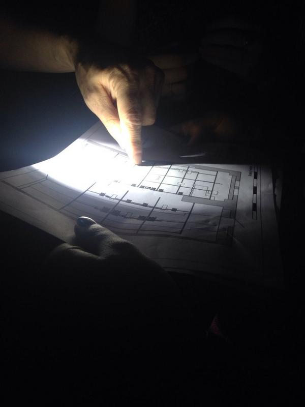 awhrats's tweet photo. Rigging lights this morning with a little help from @workshoptheatre http://t.co/R4zbT46zUL