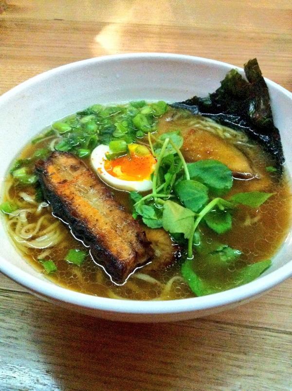 audreybourget's tweet image. The best meal on a cold winter night: pork belly ramen from @SHOPRAMEN #Fitzroy